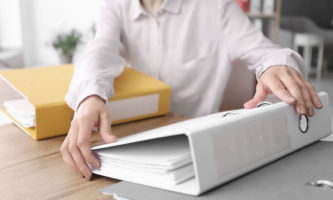 Jak wygląda przekształcenie jednoosobowej działalności gospodarczej w spółkę z o.o.? Przewodnik krok po kroku